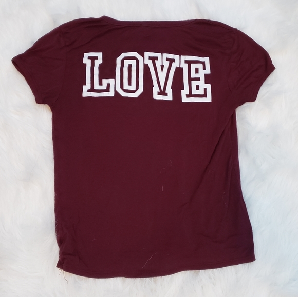 "Love" t-shirt - Picture 2 of 4